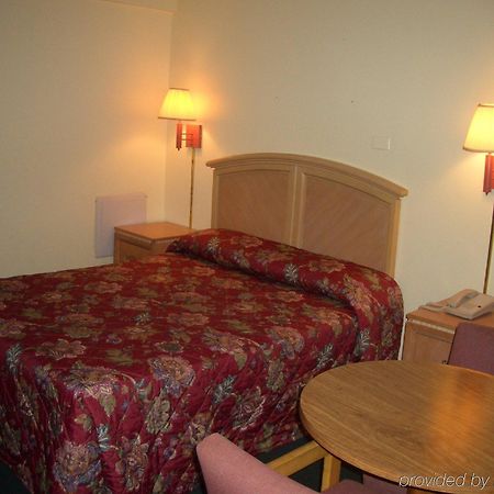 Travelers Inn 게인즈빌 객실 사진