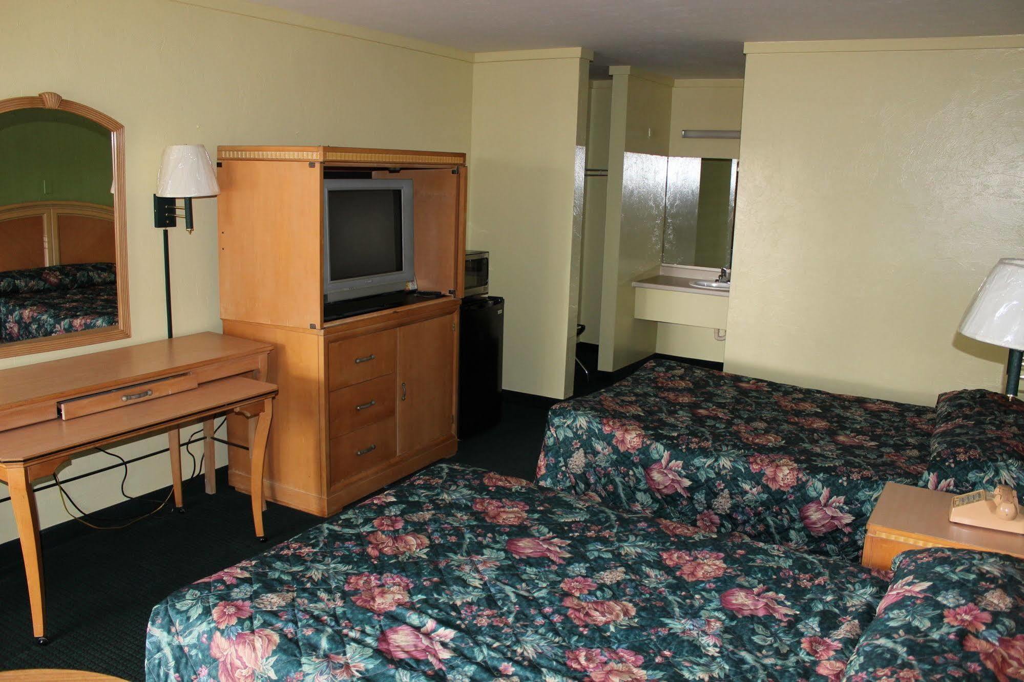 Travelers Inn 게인즈빌 외부 사진